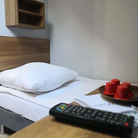 Gosciniec Lizawka 3* פוזנן